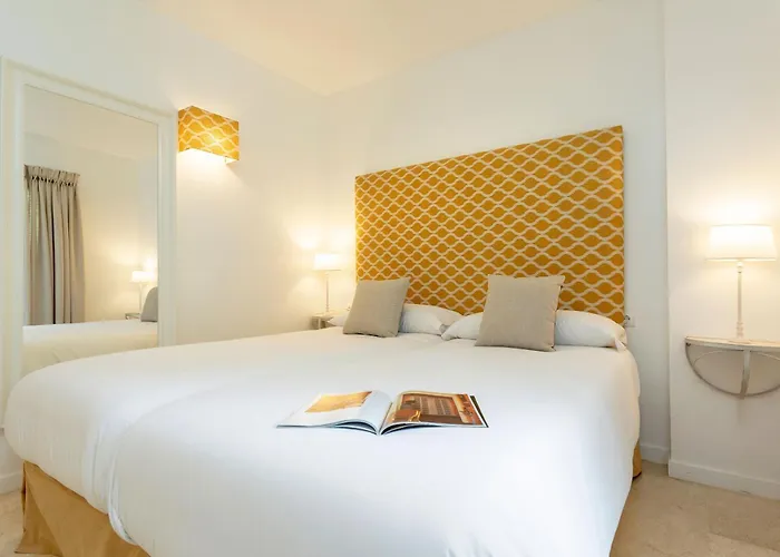 Genteel Laguna Beach Holiday home Estepona