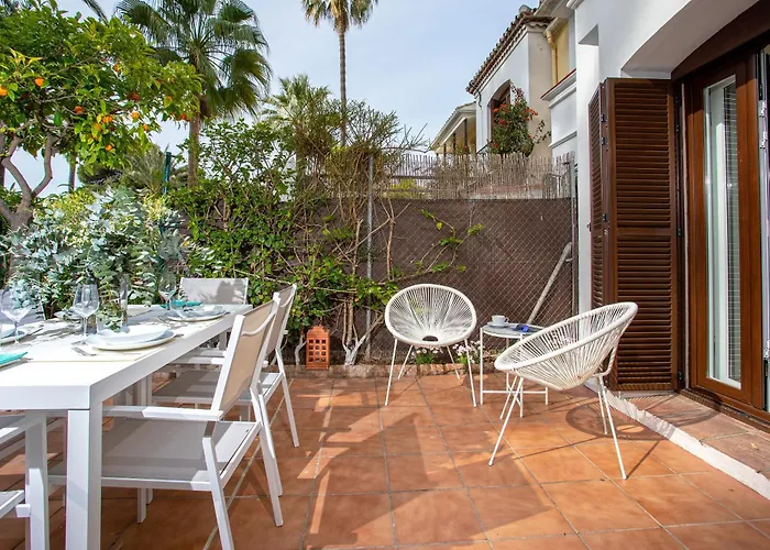 Genteel Laguna Beach * Estepona